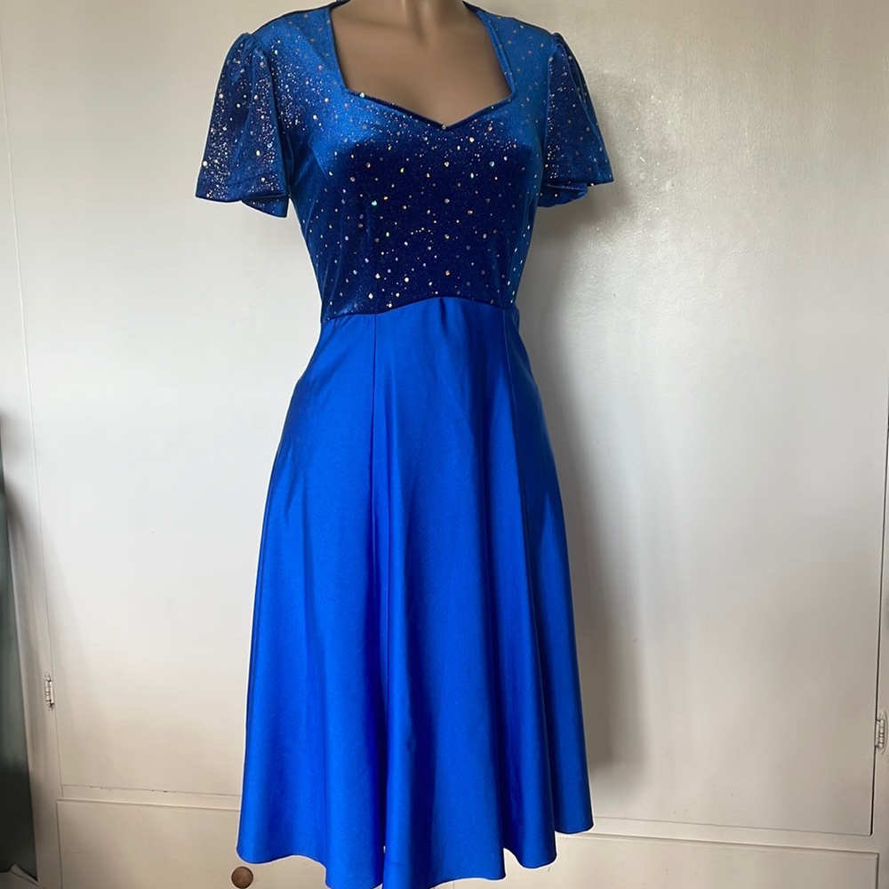 B SHARP  Lovely  Blue velvet  Sparkly  top, womens DRESS size 12”